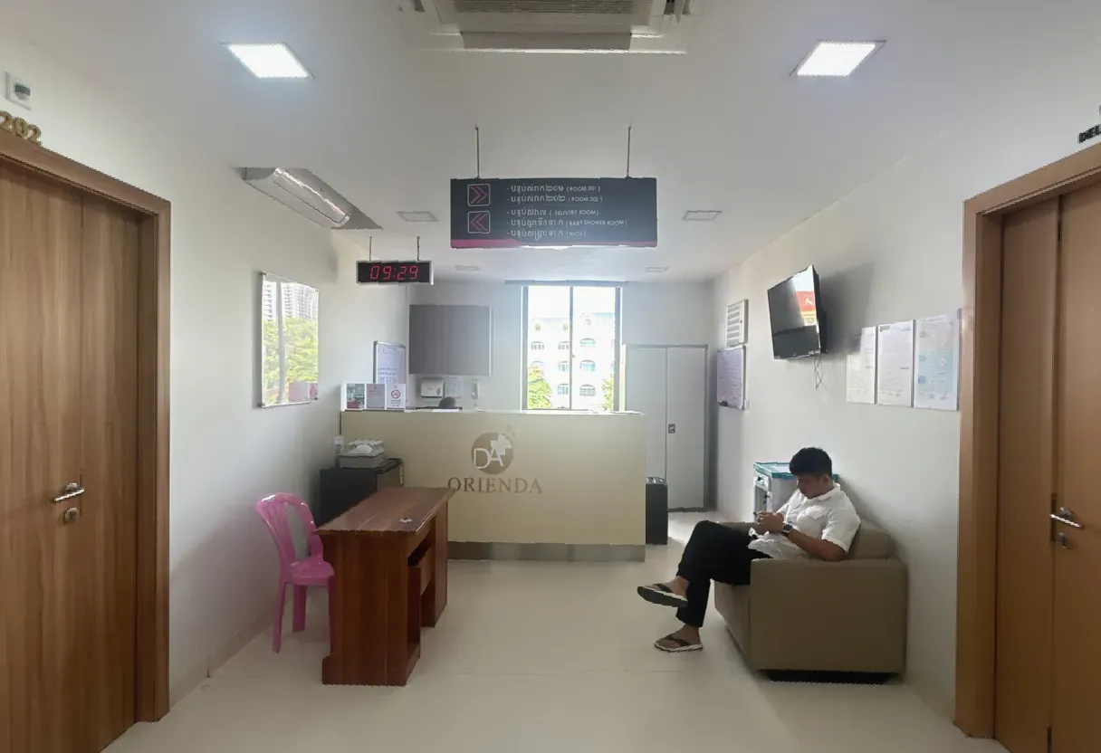 ជាន់ទី ២ (2nd Floor) – ផ្នែកមាតុភាព, បន្ទប់សម្រាល និងផ្នែកថែទាំទារកទើបនឹងកើត (NICU)